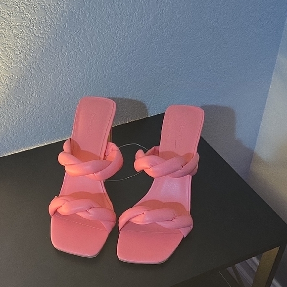 Shoes - Women's Pink Braided Strap Sandals